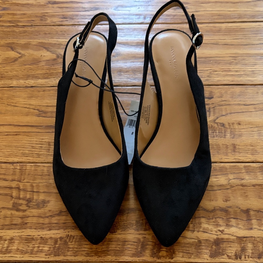 Black Slingback Banana Republic Women's Shoes, size 8. NWT